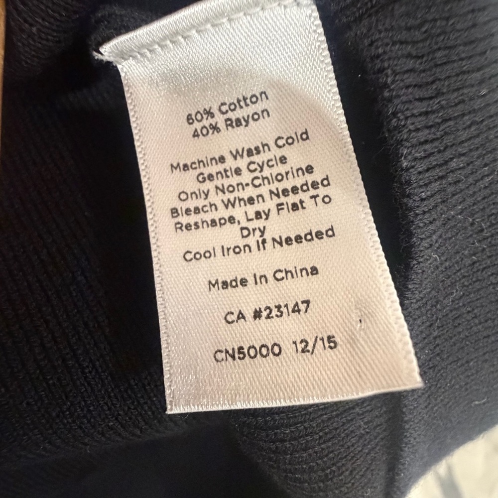 Talbots medium knit shell Black sweater capped sleeve tank top business casual - Picture 9 of 12